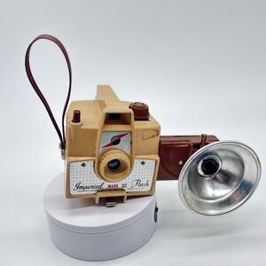 VINTAGE 1960s IMPERIAL MARK XII CAMERA